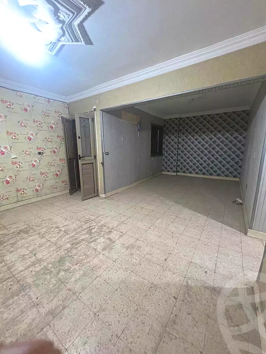 https://aqarmap.com.eg/en/listing/7085810-for-sale-cairo-helwan-mahmoud-khater-st