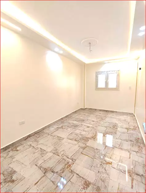 https://aqarmap.com.eg/ar/listing/7085924-for-sale-alexandria-sydy-bshr-sydy-bshr-bhry-khalil-hamada-st