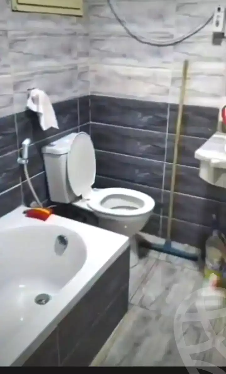https://aqarmap.com.eg/ar/listing/7085958-for-sale-alexandria-moharram-bey