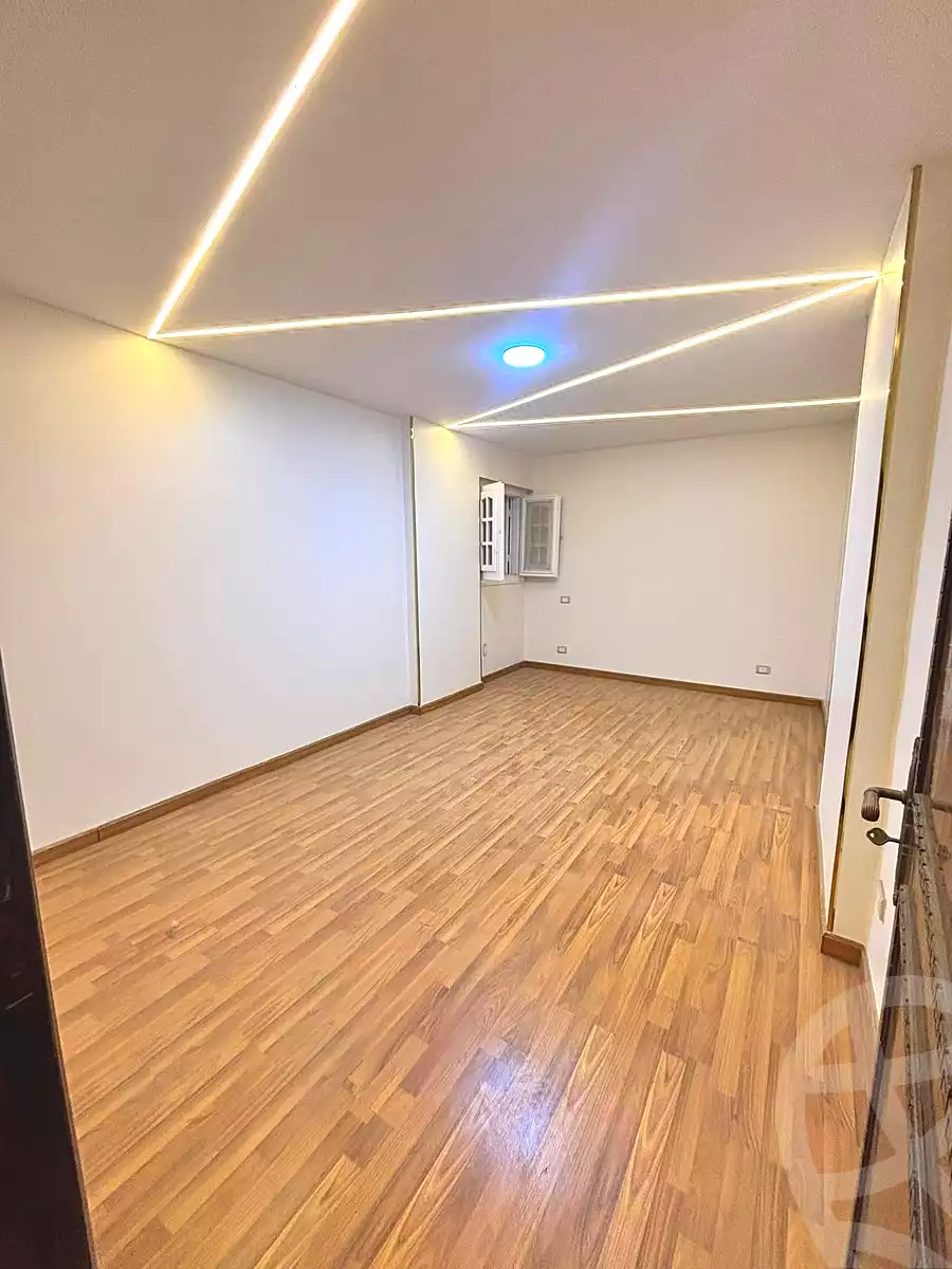 https://aqarmap.com.eg/ar/listing/7086151-for-sale-alexandria-sydy-bshr-sydy-bshr-bhry-khalil-hamada-st