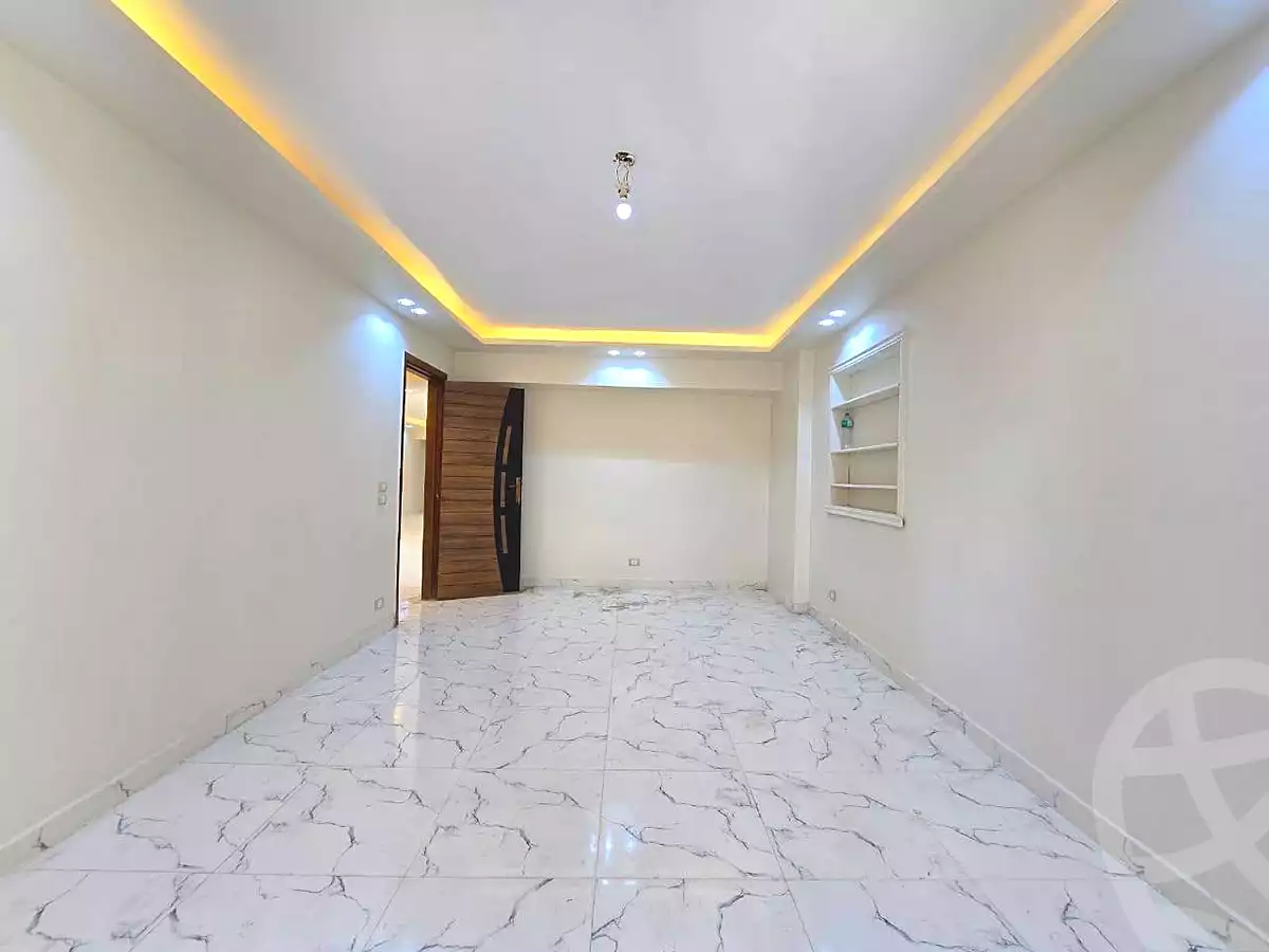 https://aqarmap.com.eg/ar/listing/7086582-for-sale-alexandria-miami-el-gaish-rd-st