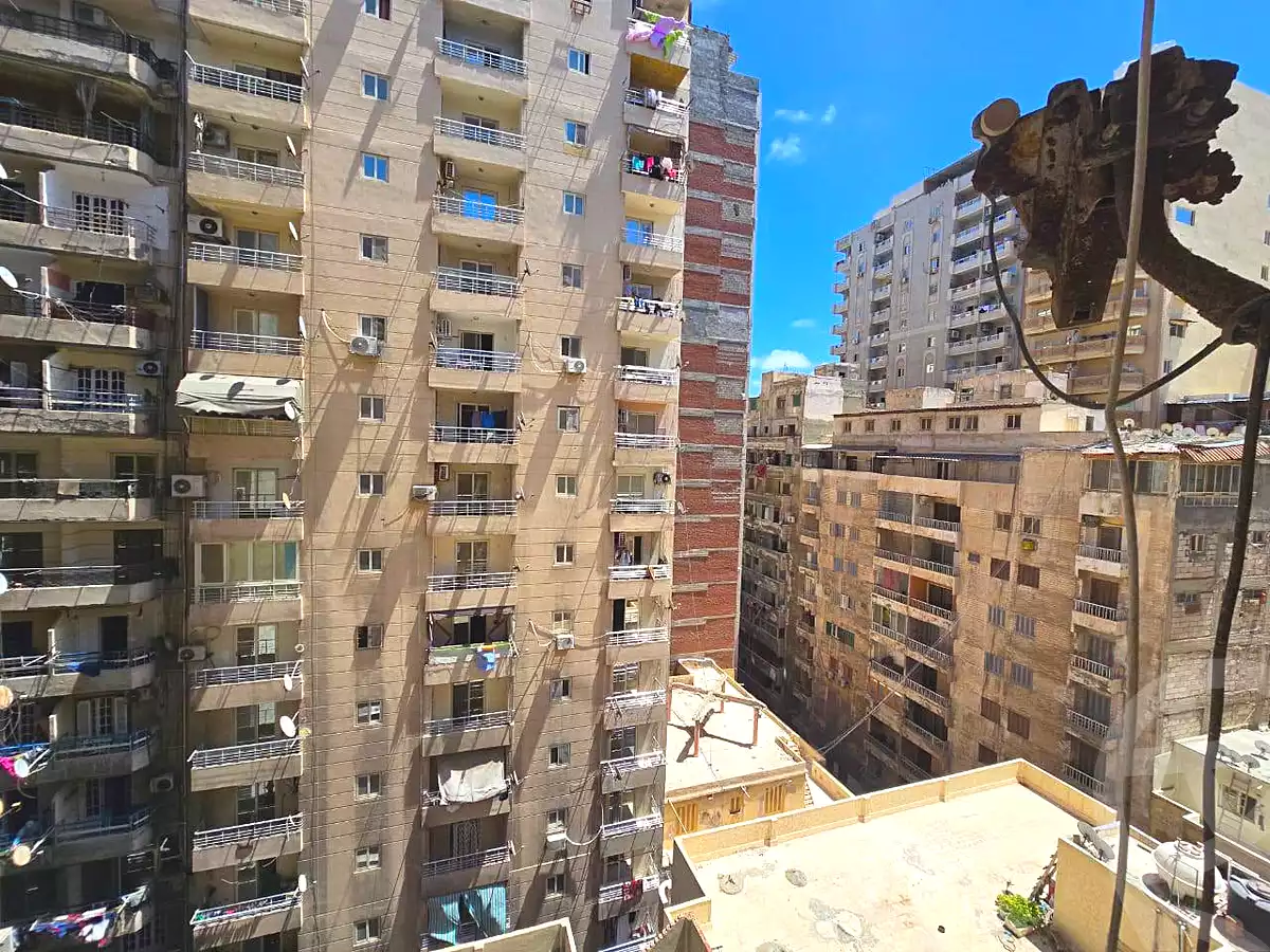 https://aqarmap.com.eg/ar/listing/7086582-for-sale-alexandria-miami-el-gaish-rd-st