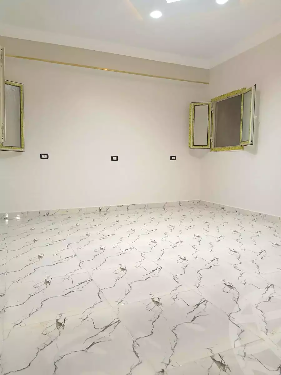https://aqarmap.com.eg/en/listing/7086664-for-sale-cairo-helwan-hadayek-helwan-nile-corniche-st