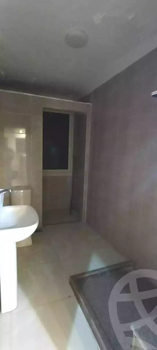 https://aqarmap.com.eg/en/listing/7086808-for-sale-cairo-helwan-hadayek-helwan-el-eshrein-st