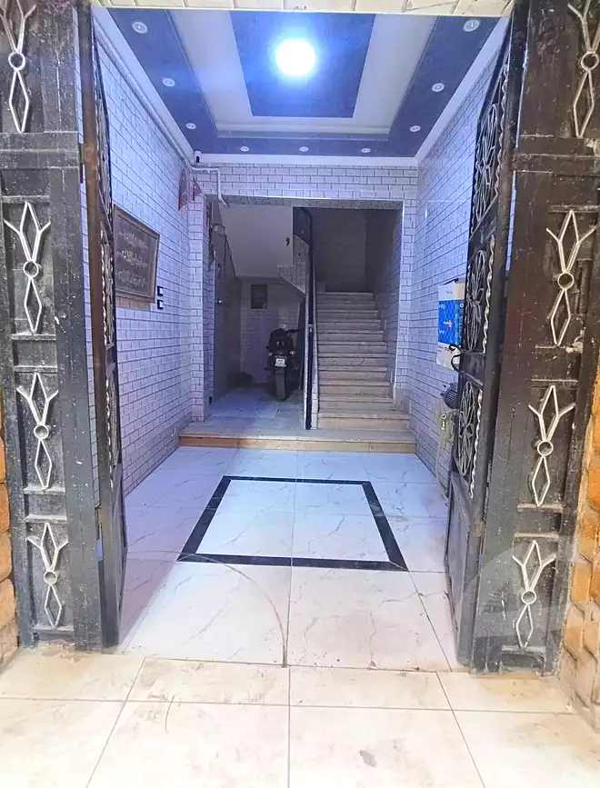 https://aqarmap.com.eg/ar/listing/7087454-for-sale-cairo-faisal-kafr-tohormos-queen-nazli-st