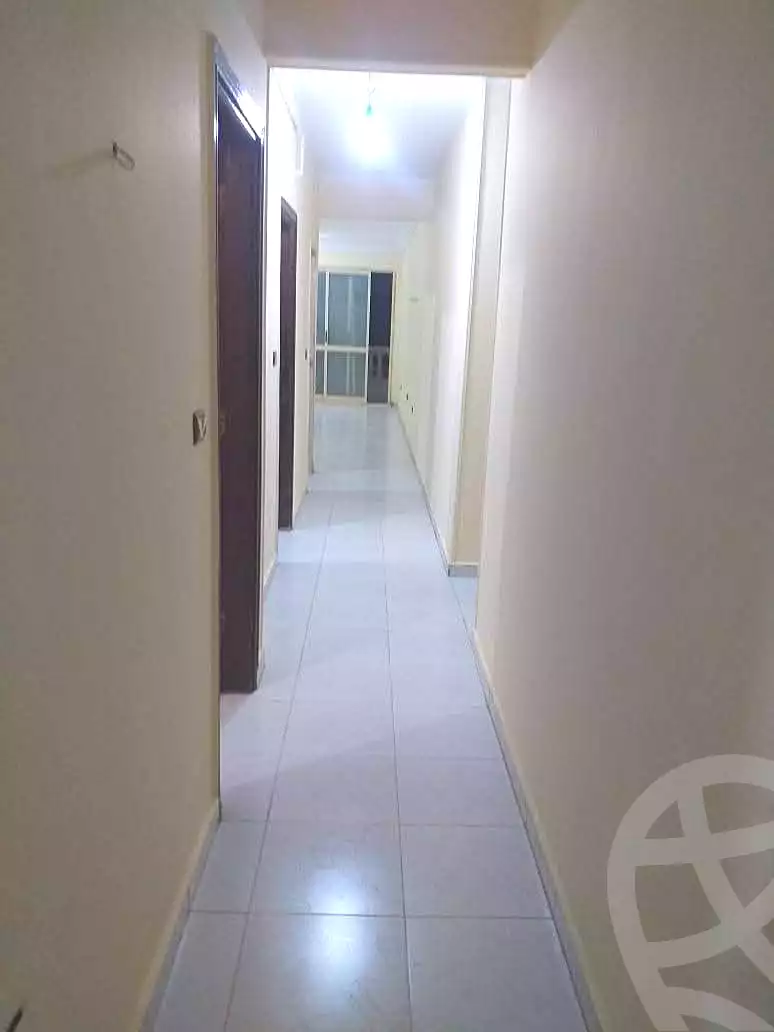 https://aqarmap.com.eg/ar/listing/7087482-for-sale-cairo-faisal-kafr-tohormos-queen-nazli-st