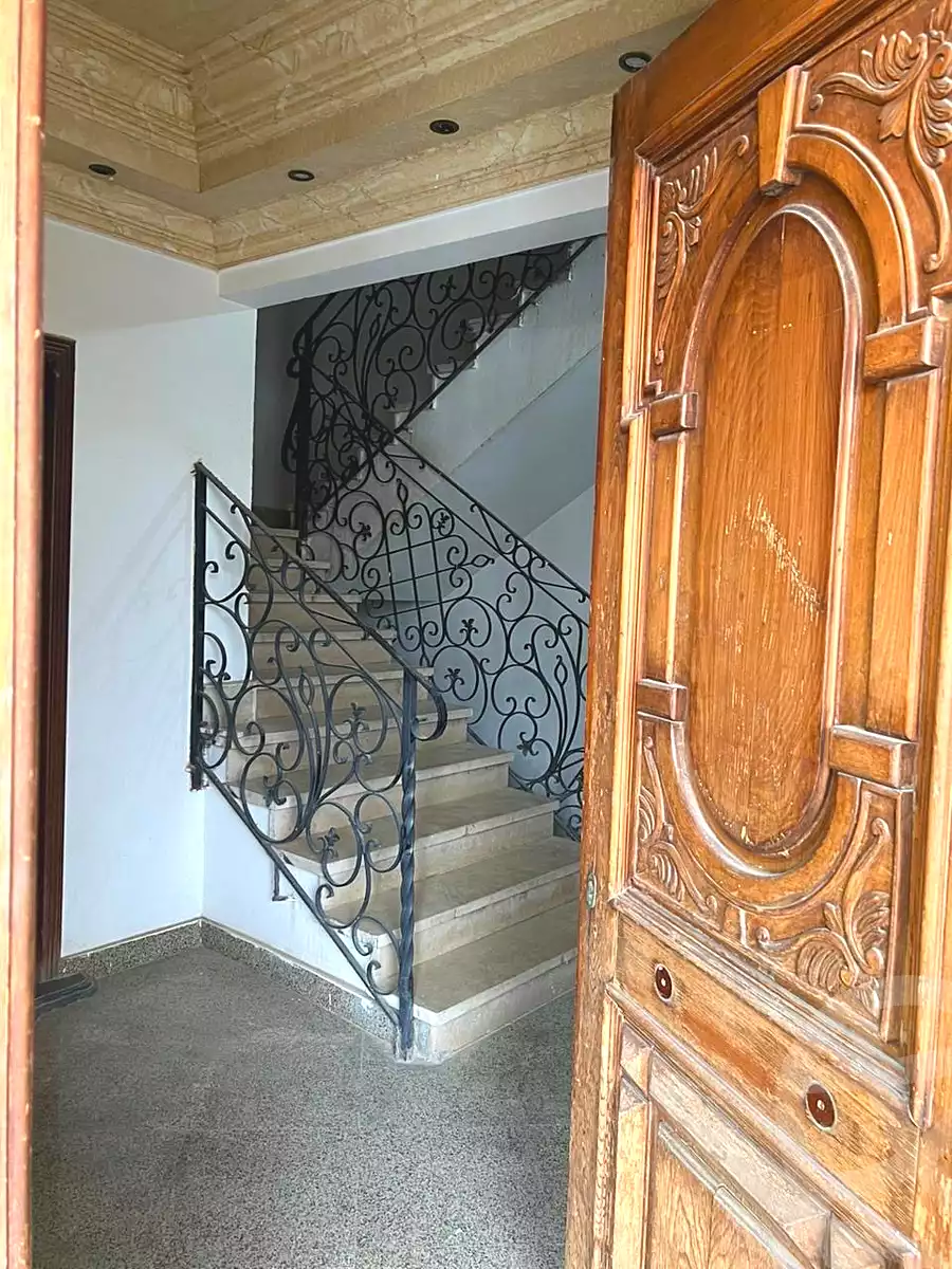 https://aqarmap.com.eg/ar/listing/7087745-for-sale-cairo-new-cairo-ganob-el-akadamiya-south-academy-b-taha-hussein-st