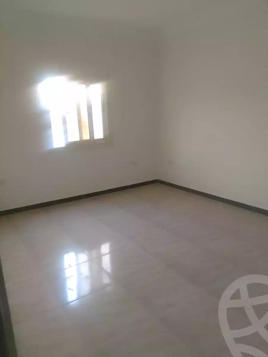 https://aqarmap.com.eg/ar/listing/7087818-for-rent-cairo-new-cairo-first-settlement-neighbourhood-10-el-shaheed-abdul-fattah-ahmed-st