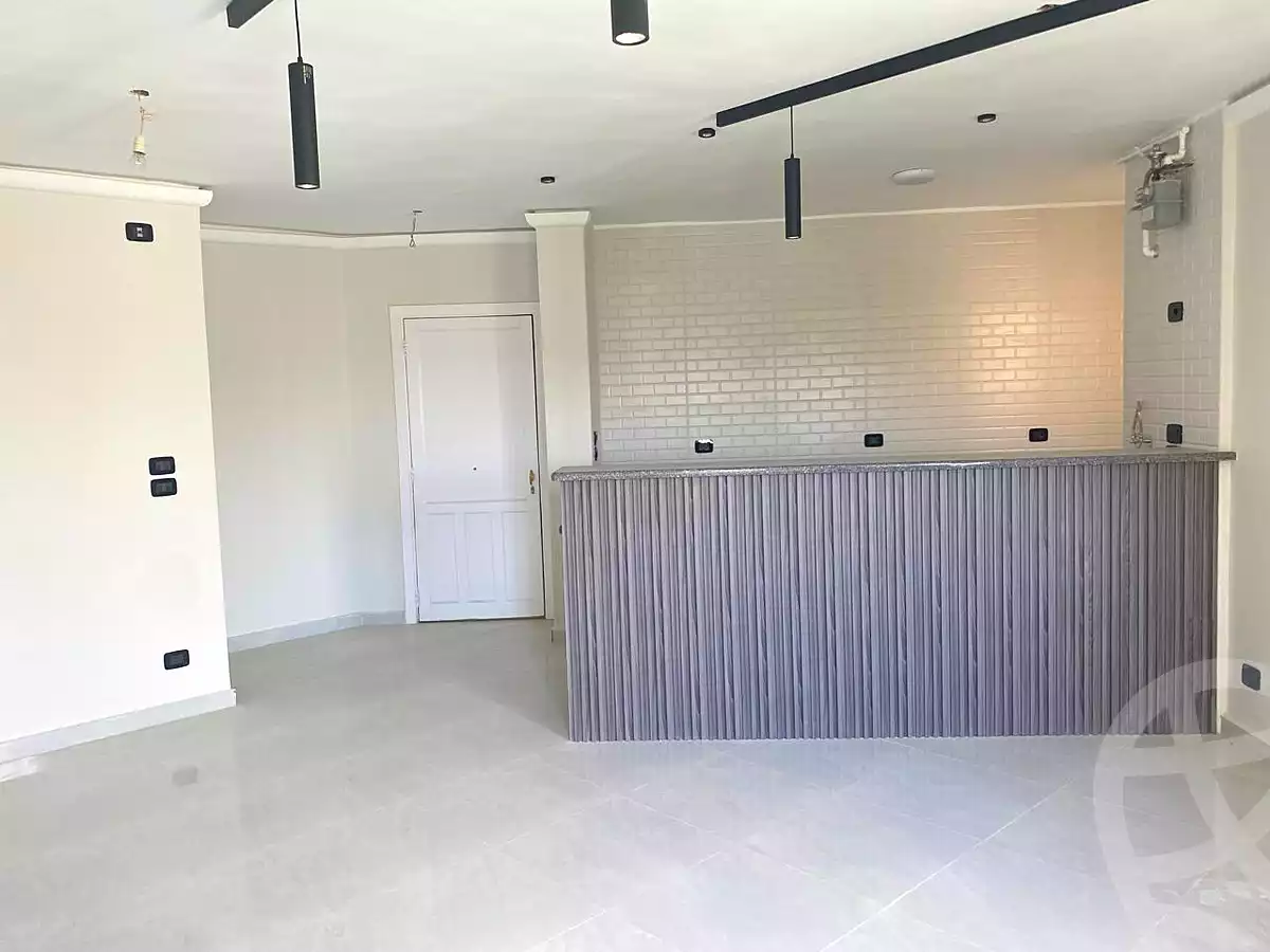 https://aqarmap.com.eg/ar/listing/7087825-for-rent-cairo-new-cairo-lrhb-city-phase-5-ibn-al-nafees-st