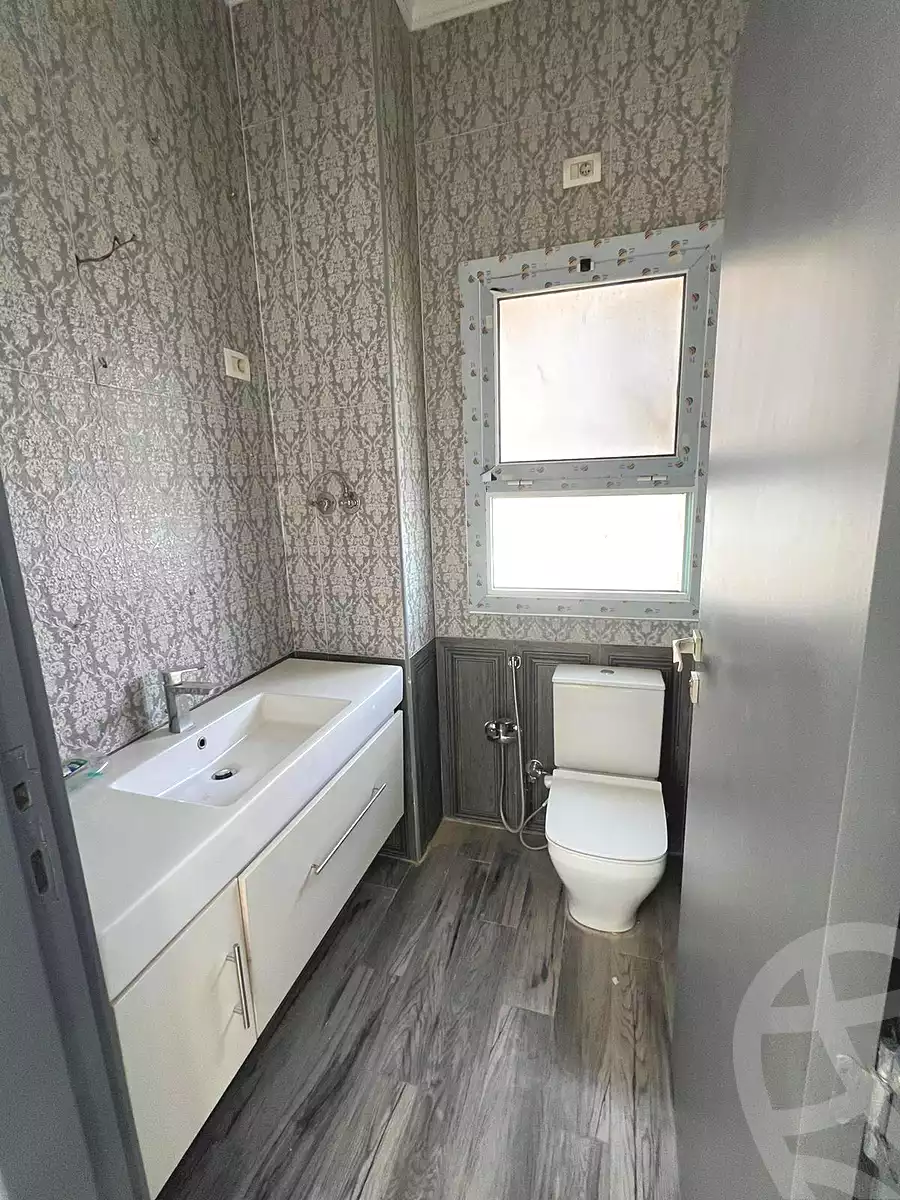 https://aqarmap.com.eg/en/listing/7088021-for-sale-cairo-new-cairo-compounds-hyde-park-park-corner-hyde-park
