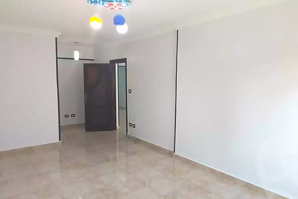 https://aqarmap.com.eg/ar/listing/7088297-for-sale-alexandria-miami-shr-jml-bd-lnsr