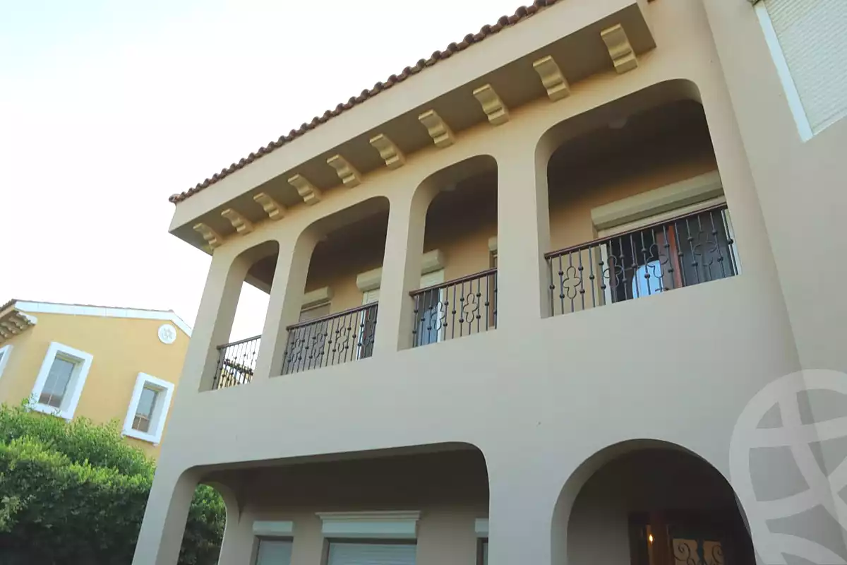 https://aqarmap.com.eg/ar/listing/7088318-for-sale-cairo-new-cairo-compounds-hyde-park-centre-ville-hyde-park