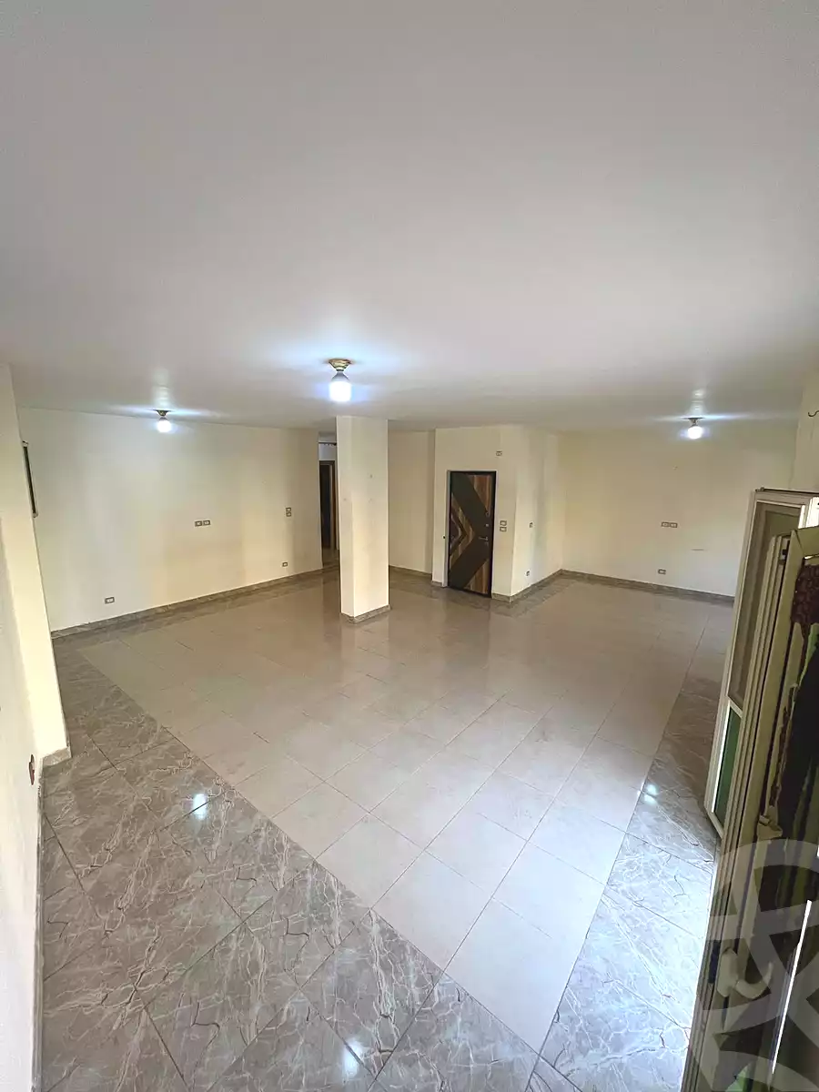 https://aqarmap.com.eg/ar/listing/7088407-for-sale-cairo-el-sheikh-zayed-city-el-hay-elasher-street-100