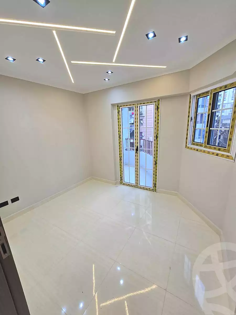 https://aqarmap.com.eg/ar/listing/7089225-for-sale-alexandria-el-mandara-alex-el-mandara-bahri
