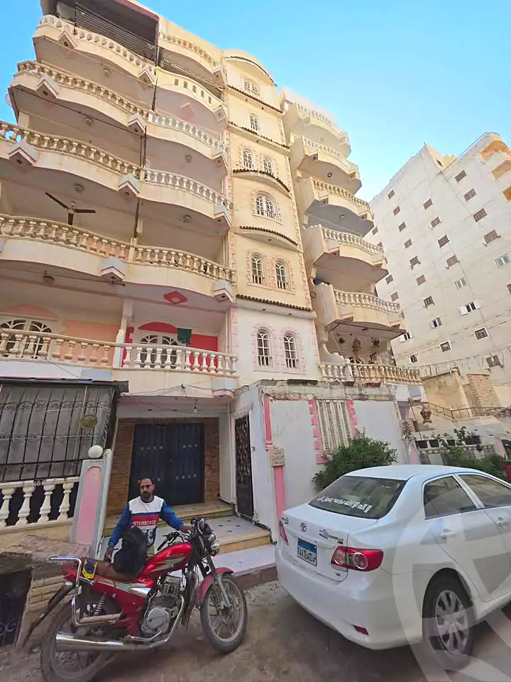 https://aqarmap.com.eg/ar/listing/7089406-for-sale-alexandria-al-agamy-shataa-el-nakheel