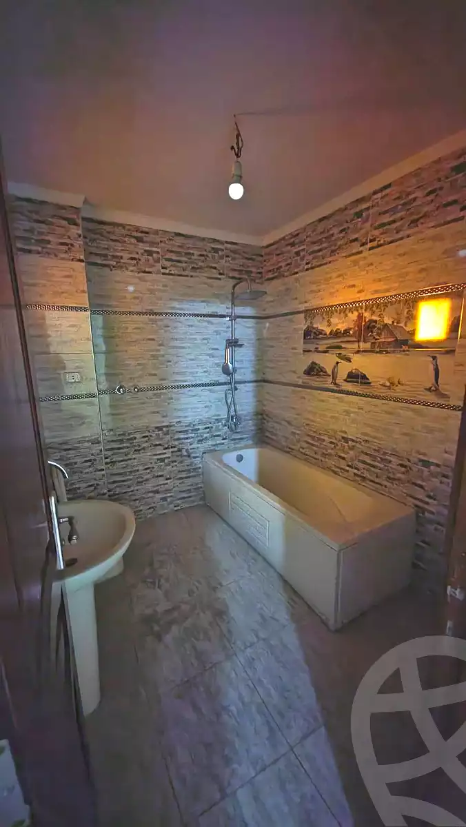 https://aqarmap.com.eg/en/listing/7089671-for-rent-cairo-helwan-helwan-el-sharkeya-thabit-basha-st