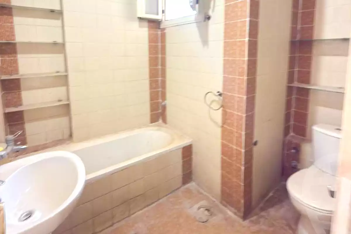 https://aqarmap.com.eg/en/listing/7089703-for-sale-alexandria-l-zryt-champollion-st