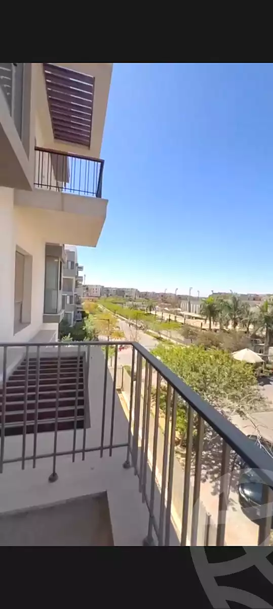https://aqarmap.com.eg/ar/listing/7089708-for-sale-cairo-new-cairo-compounds-eastown-eastown-parks