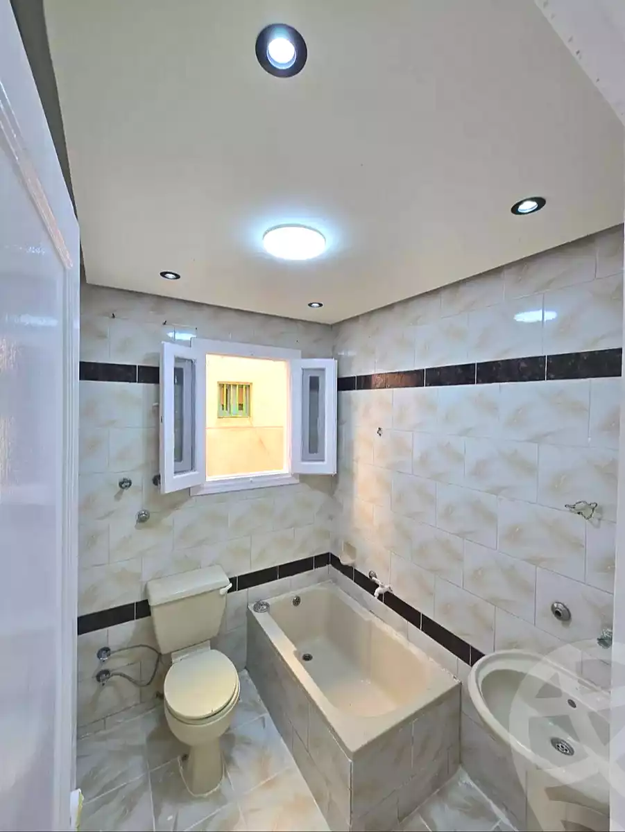 https://aqarmap.com.eg/en/listing/7089808-for-sale-alexandria-al-agamy-el-kilo-21