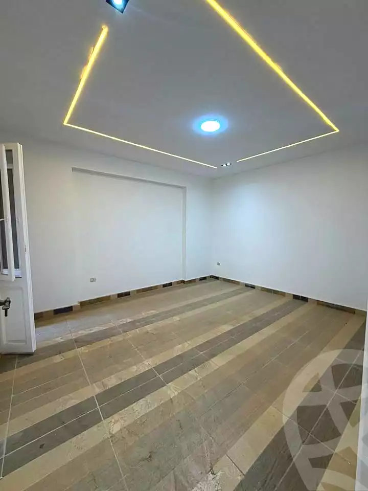 https://aqarmap.com.eg/ar/listing/7090149-for-sale-alexandria-al-agamy-lbytsh-el-reyad-st