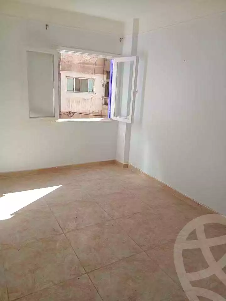 https://aqarmap.com.eg/ar/listing/7090363-for-sale-alexandria-al-agamy-lbytsh-al-andalous-wa-al-hgaz-st
