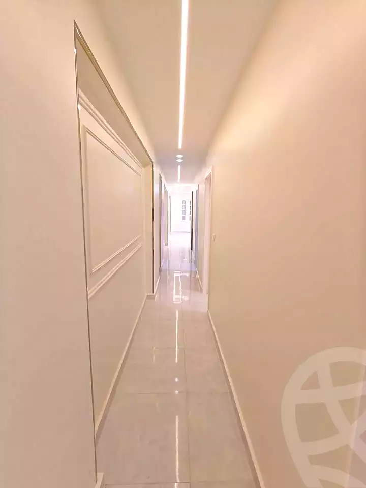 https://aqarmap.com.eg/ar/listing/7090943-for-sale-alexandria-miami-khld-bn-lwlyd