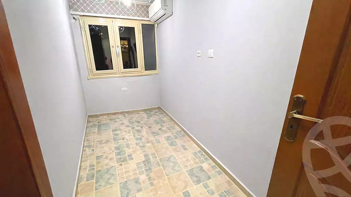 https://aqarmap.com.eg/ar/listing/7091018-for-sale-alexandria-moharram-bey