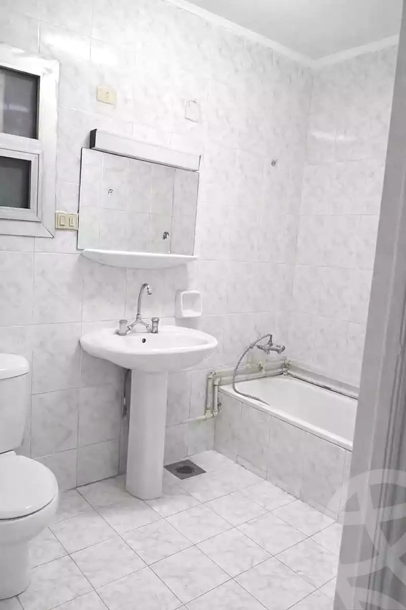 https://aqarmap.com.eg/en/listing/7091189-for-sale-alexandria-el-asafra-l-sfr-bhry