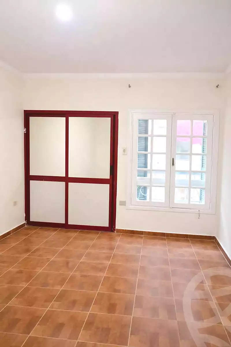 https://aqarmap.com.eg/en/listing/7091189-for-sale-alexandria-el-asafra-l-sfr-bhry