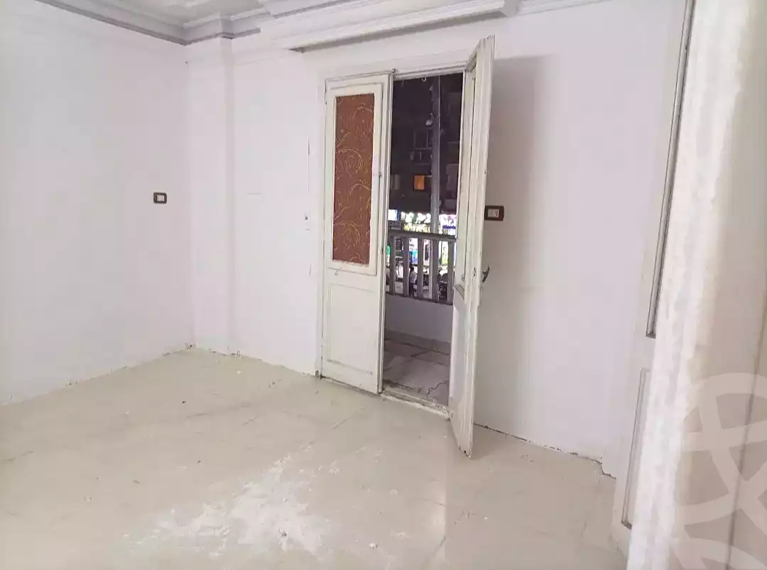 https://aqarmap.com.eg/en/listing/7091556-for-rent-alexandria-sydy-bshr