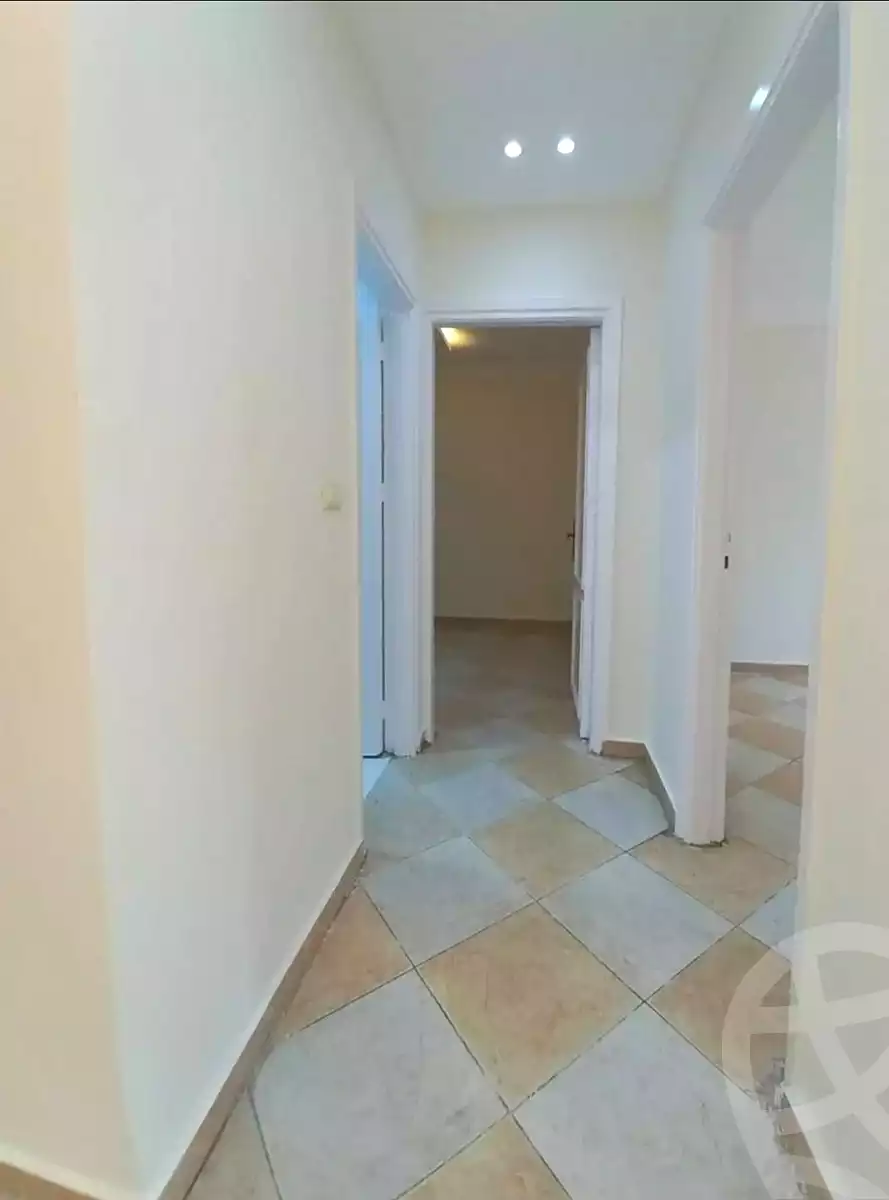 https://aqarmap.com.eg/en/listing/7091576-for-sale-alexandria-el-asafra-shr-45