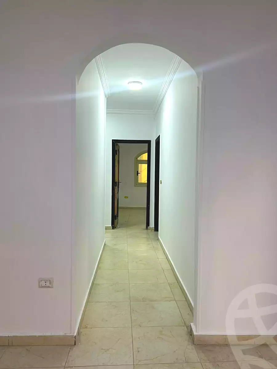 https://aqarmap.com.eg/ar/listing/7091724-for-rent-cairo-new-cairo-ganob-el-akadamiya-south-academy-o-el-sheikh-mohamed-khater-st