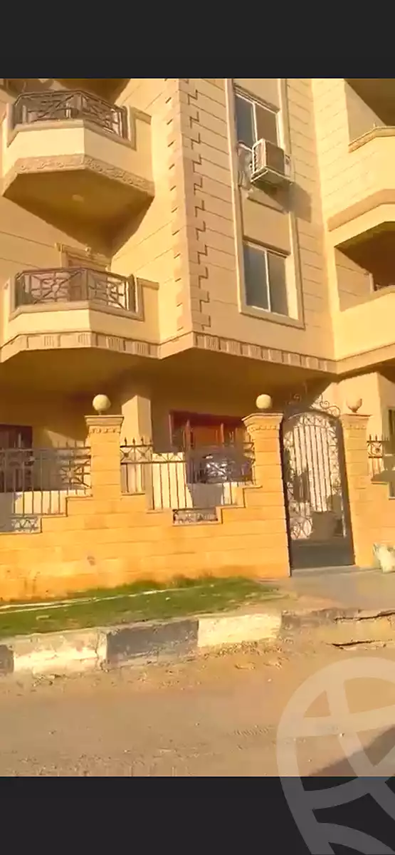 https://aqarmap.com.eg/ar/listing/7092109-for-sale-cairo-new-cairo-el-lotus-lotus-south