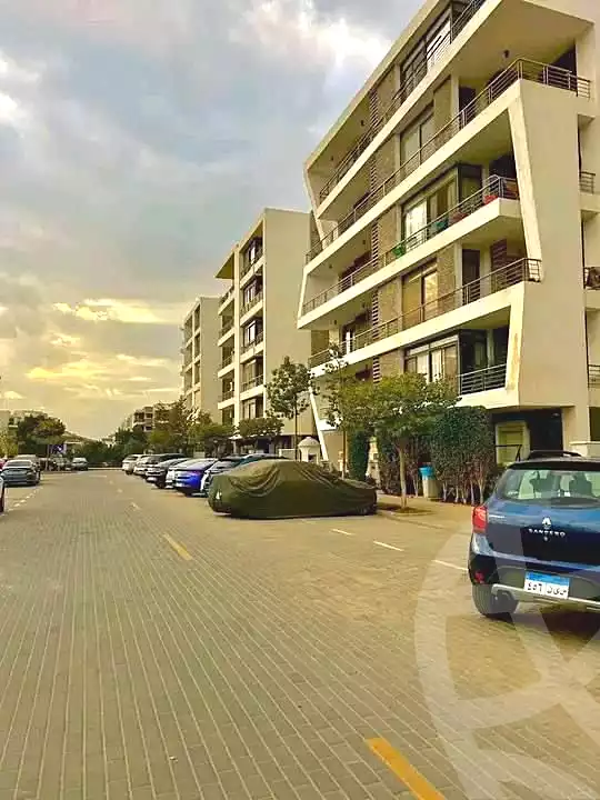 https://aqarmap.com.eg/ar/listing/7092191-for-sale-cairo-new-cairo-compounds-sarai