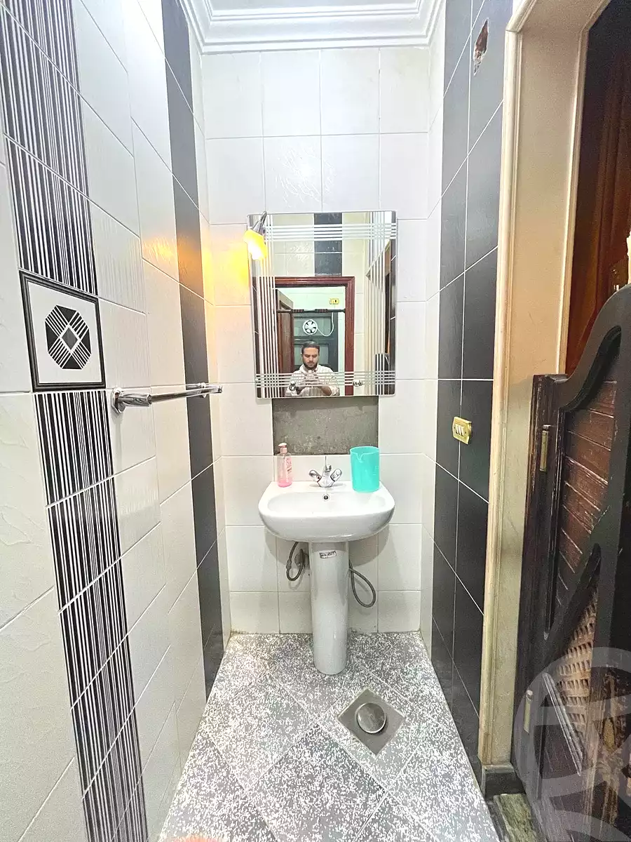 https://aqarmap.com.eg/en/listing/7092325-for-sale-cairo-new-cairo-el-ahyaa-fifth-neighborhood-street-28