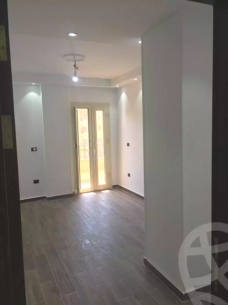 https://aqarmap.com.eg/ar/listing/7092370-for-rent-cairo-6th-of-october-el-ahyaa-neighborhood-5th-street-26