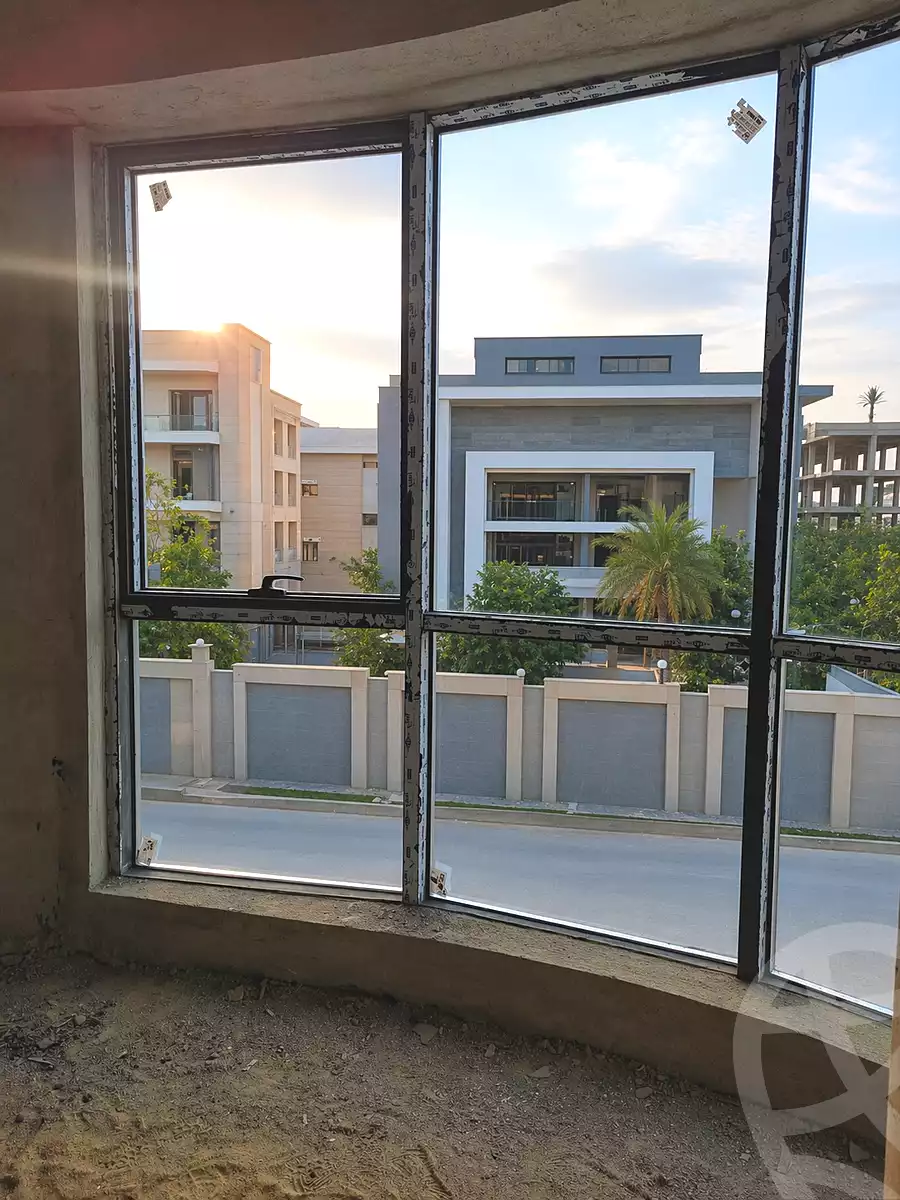 https://aqarmap.com.eg/ar/listing/6666381-for-sale-cairo-new-cairo-compounds-la-mirada-plaza-mall-grand-plaza