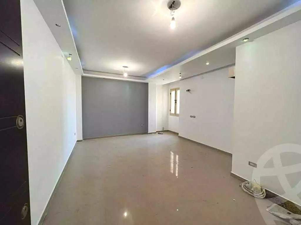 https://aqarmap.com.eg/ar/listing/7092945-for-sale-cairo-new-cairo-south-investors-zizinia-st