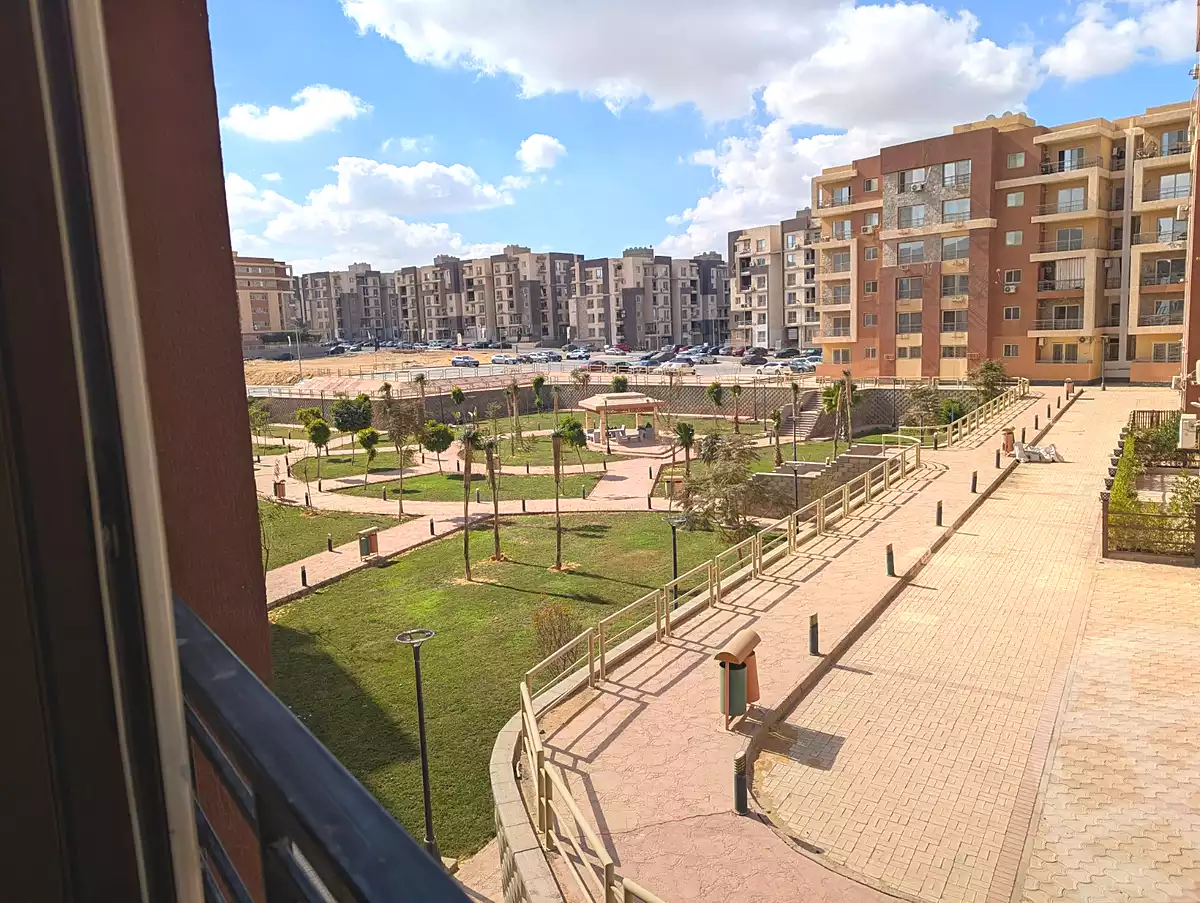https://aqarmap.com.eg/en/listing/7092968-for-sale-cairo-new-cairo-compounds-dar-misr-el-koronfel