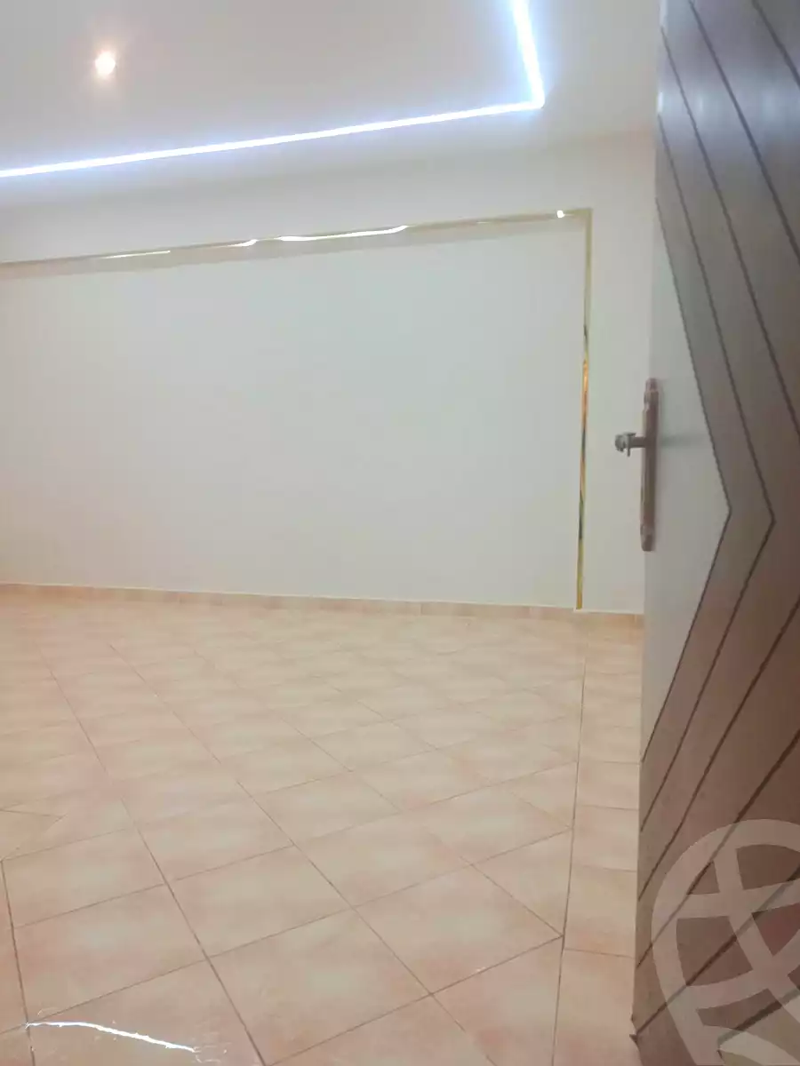 https://aqarmap.com.eg/ar/listing/7075604-for-sale-alexandria-al-agamy-el-hanouvel-radwan-st
