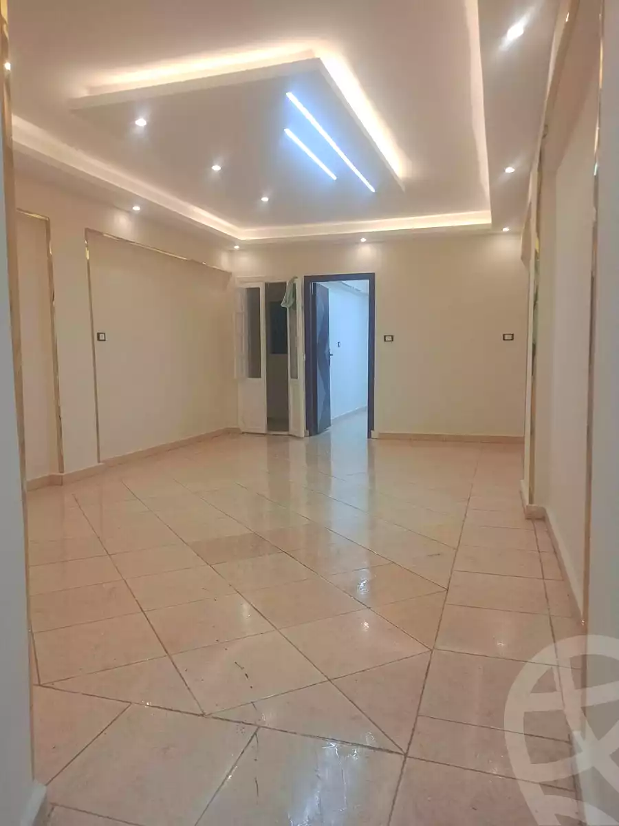 https://aqarmap.com.eg/ar/listing/7075604-for-sale-alexandria-al-agamy-el-hanouvel-radwan-st