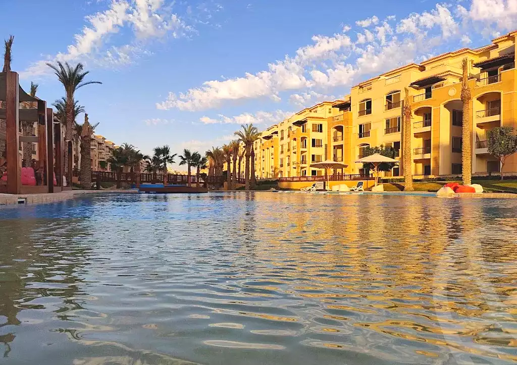 https://aqarmap.com.eg/ar/listing/7093077-for-sale-cairo-new-cairo-compounds-stwn-ryzydns-by-ar-y-llttwyr