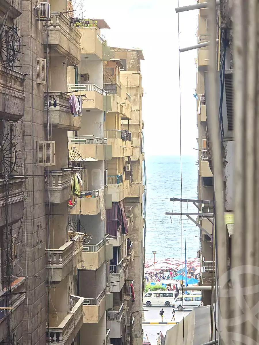 https://aqarmap.com.eg/ar/listing/7093472-for-sale-alexandria-el-mandara-shr-jml-bd-lnsr
