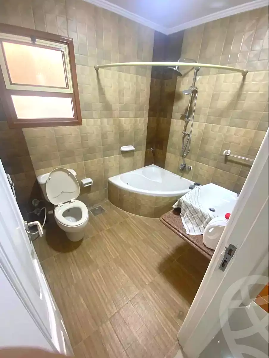 https://aqarmap.com.eg/en/listing/7093544-for-sale-alexandria-zezenia-ibrahim-el-attar-st