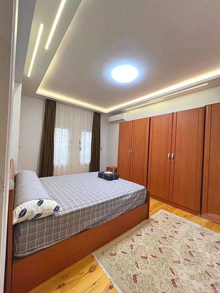 https://aqarmap.com.eg/ar/listing/7093621-for-rent-cairo-new-cairo-lrhb-city-phase-1-ahmed-rami-st