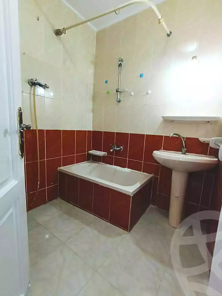 https://aqarmap.com.eg/ar/listing/7094378-for-sale-alexandria-al-agamy-shataa-el-nakheel-street-4