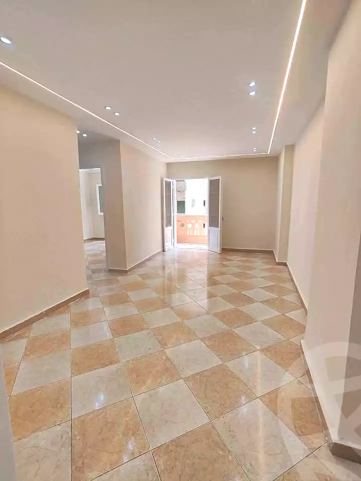https://aqarmap.com.eg/ar/listing/7095476-for-sale-alexandria-el-asafra-shr-45