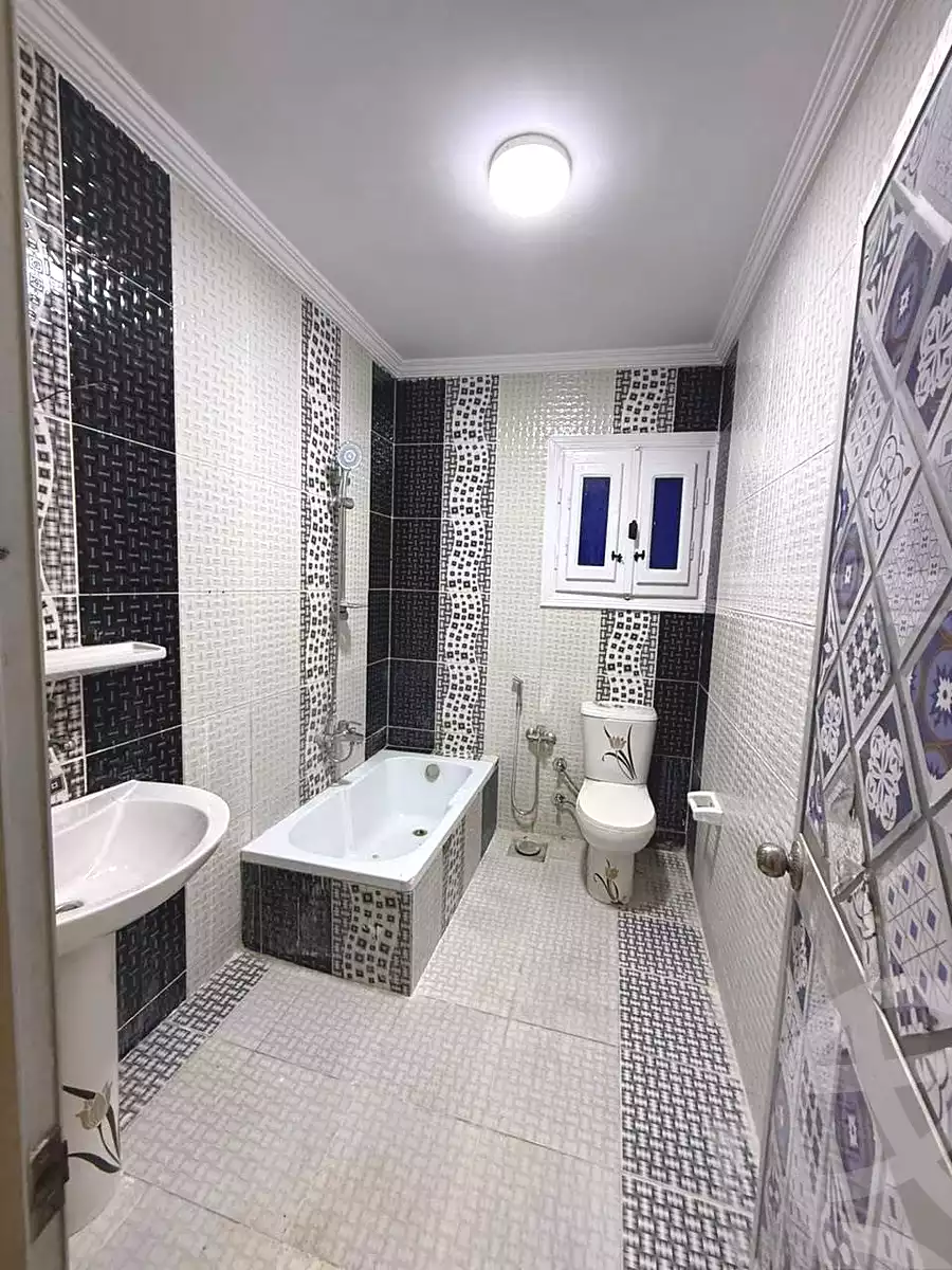 https://aqarmap.com.eg/en/listing/7095536-for-sale-alexandria-el-asafra-ahmed-tiesser-st