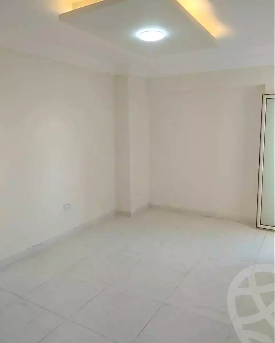 https://aqarmap.com.eg/ar/listing/7095696-for-rent-alexandria-new-miami-eskot