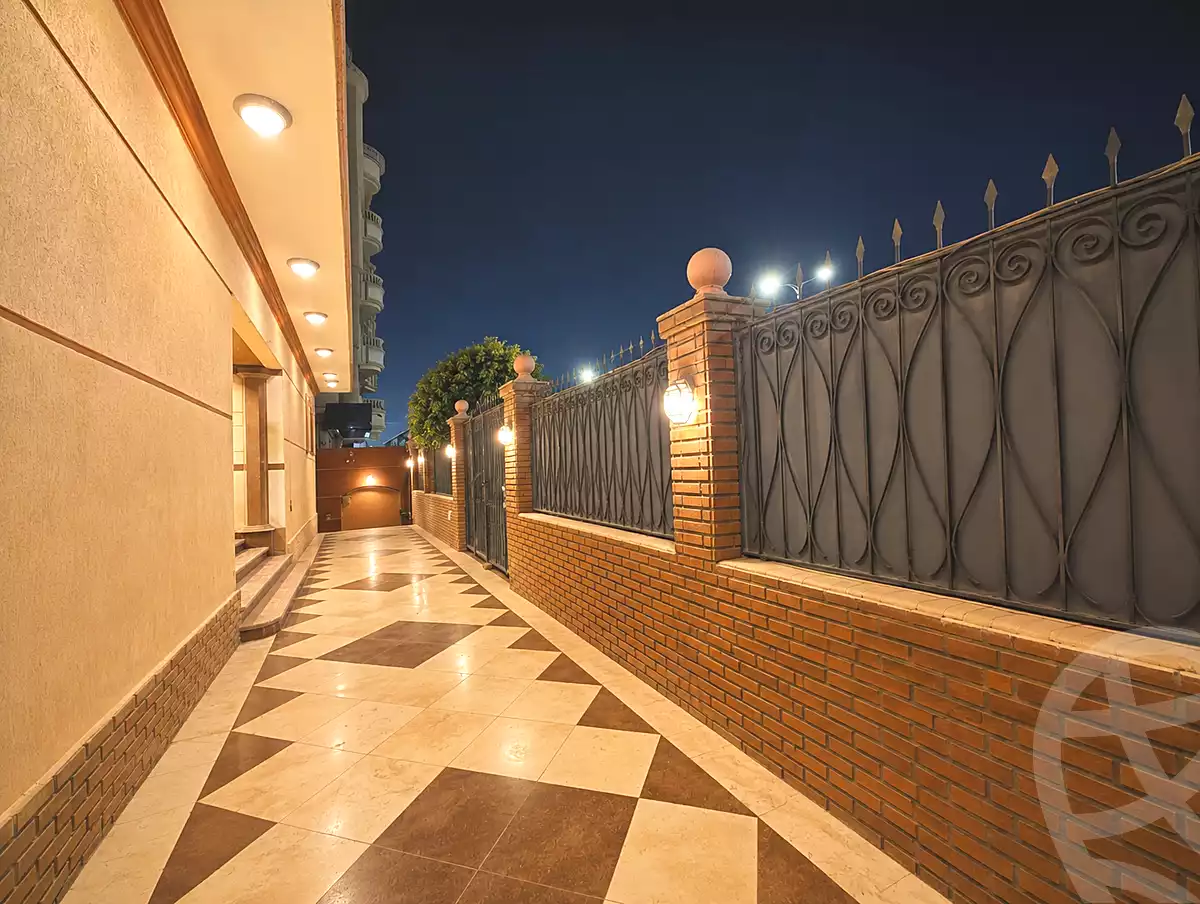 https://aqarmap.com.eg/ar/listing/7096200-for-sale-cairo-6th-of-october-el-ahyaa-neighborhood-10th